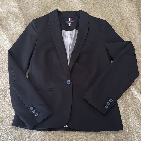 Tommy Hilfiger Woman’s Black Blazer with Striped Lining - Picture 8 of 14